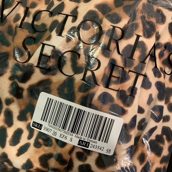 RARE Discontinued Victoria's Secret Pink Hoodie - Picture 4 of 4